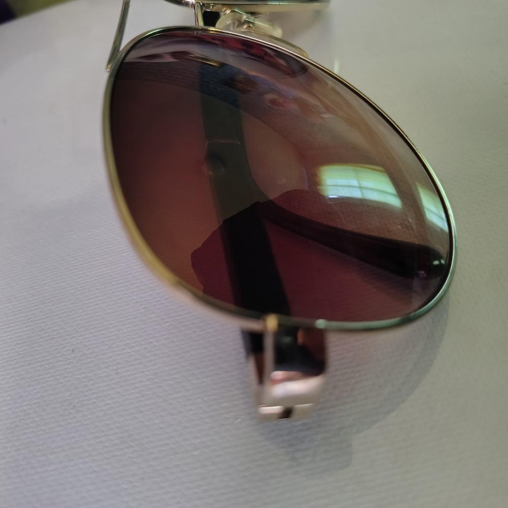 CHANEL AVIATOR sunglasses, π―% Authentic ( Firm $$,π²π₯) - Picture 10 of 14